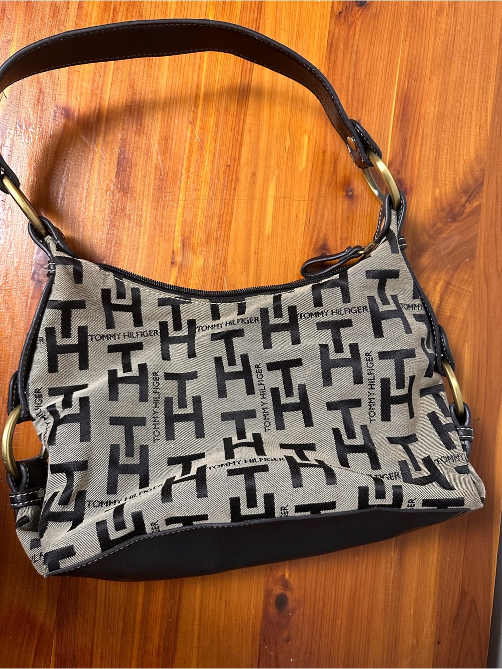 Vintage (pre-Y2K) Tommy Hilfiger Logo Shoulder Bag